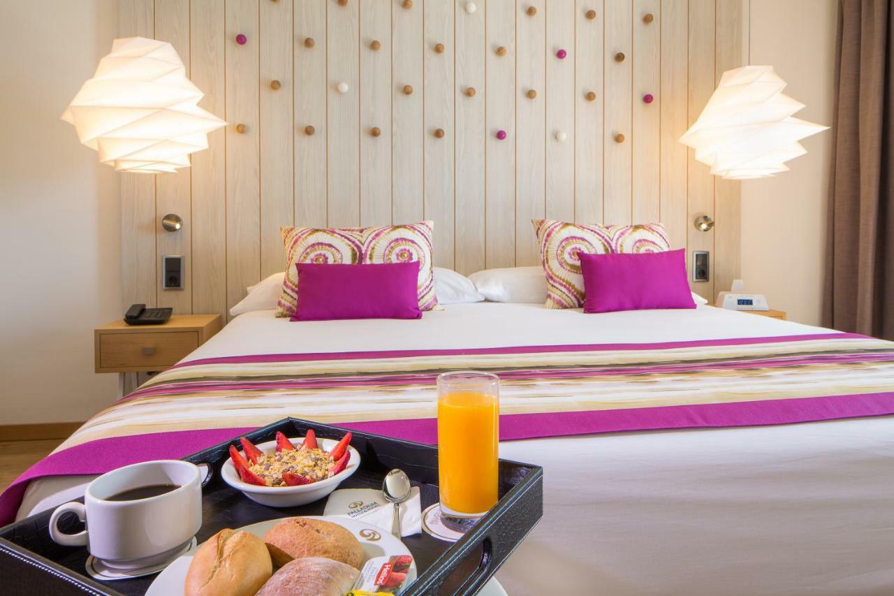 Deluxe mit Poolblick